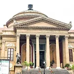 In Center * Palermo